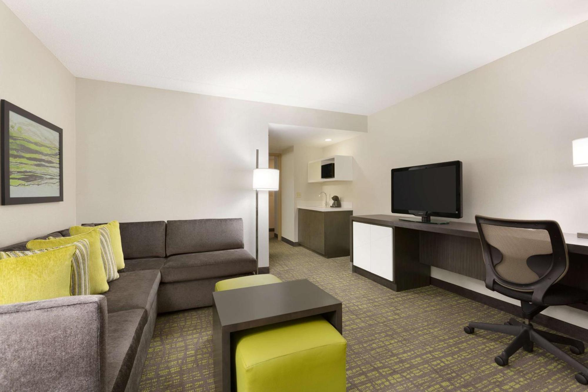 Embassy Suites Newark - Wilmington/South Eksteriør billede
