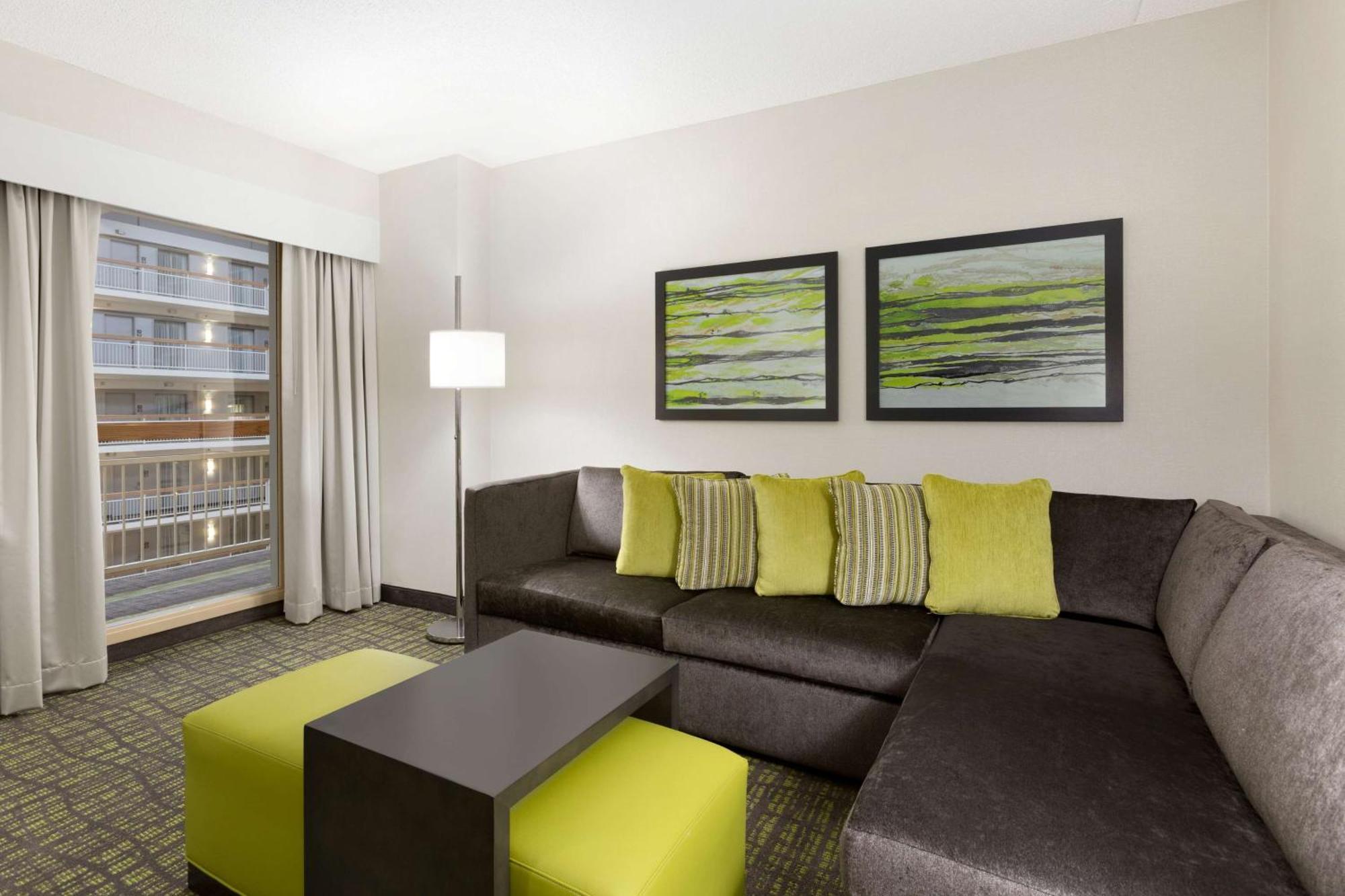 Embassy Suites Newark - Wilmington/South Eksteriør billede